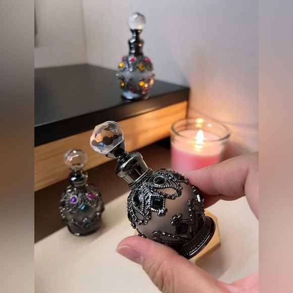 Set of 3 Decorative Perfume Bottles - Picture 5 of 6